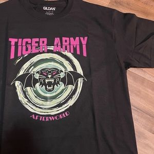 Tshirt tiger army